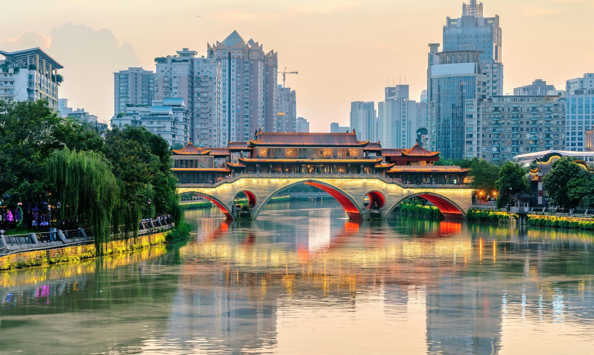 День 1. Встреча